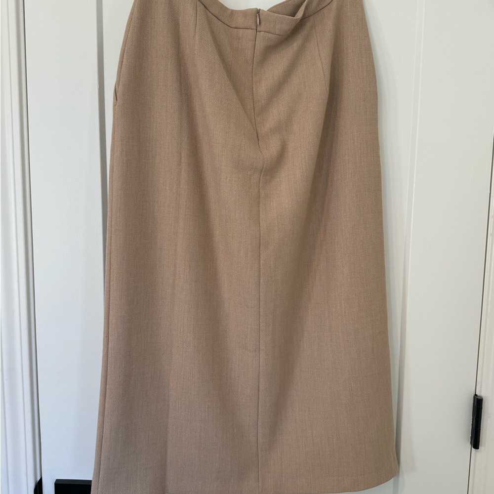 Brand New 12 Storeez pencil skirt. - Picture 2 of 4